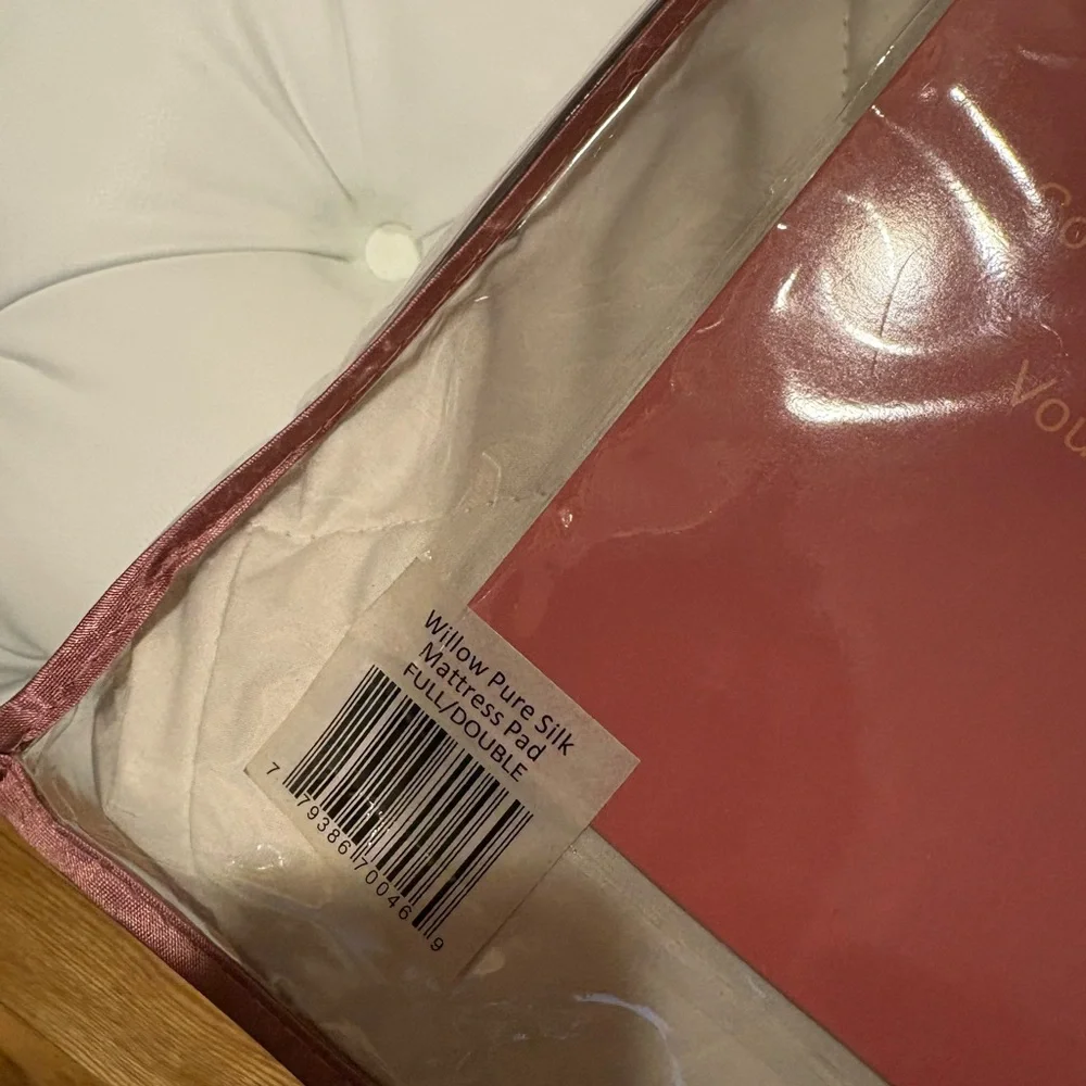 NEW Willow White Mattress Cover Silk Full Double Size